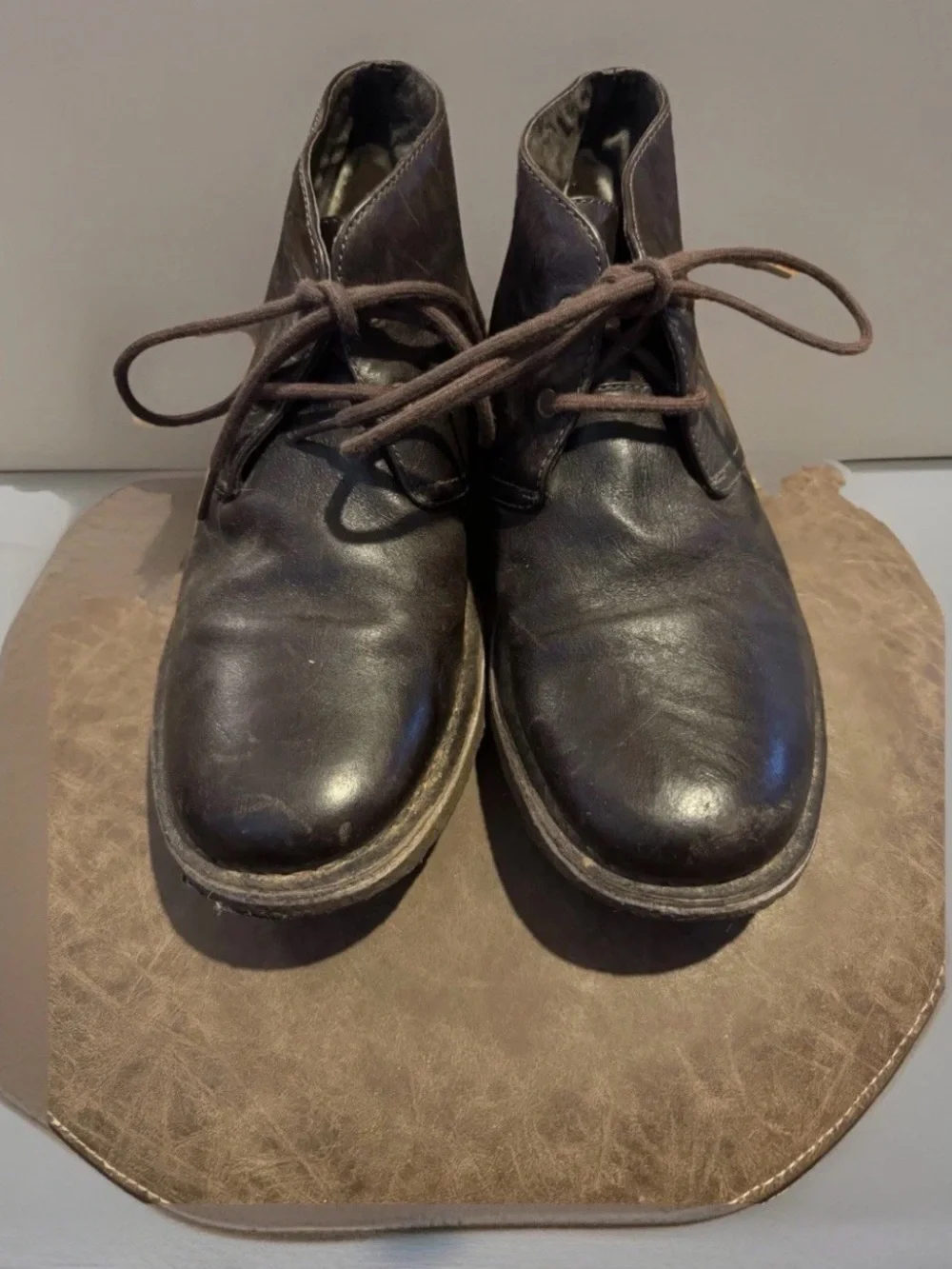 BUNDLE: 2 pairs of men’s 7.5 ankle/chukka boots-Florsheim & Ugg=Black & Brown
